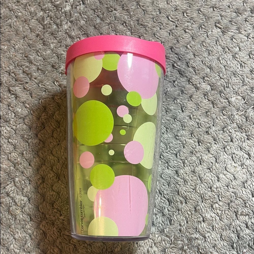 Tervis 16 ounce polkadot Tumbler  with lid